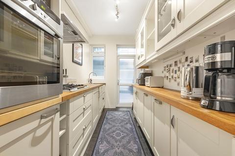 2 bedroom flat for sale, Richmond Road, East Twickenham TW1