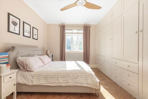 2 bedroom flat for sale, Richmond Road, East Twickenham TW1