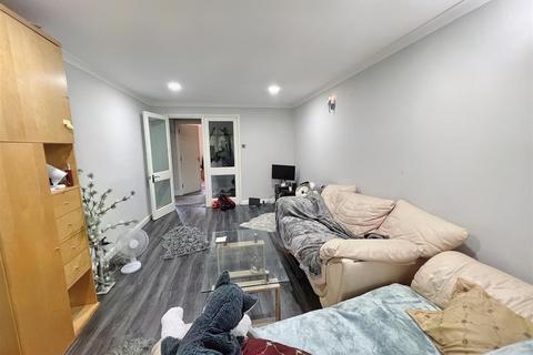 undefined, Maldon Close, Stratford