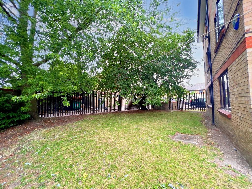 Communal Garden: