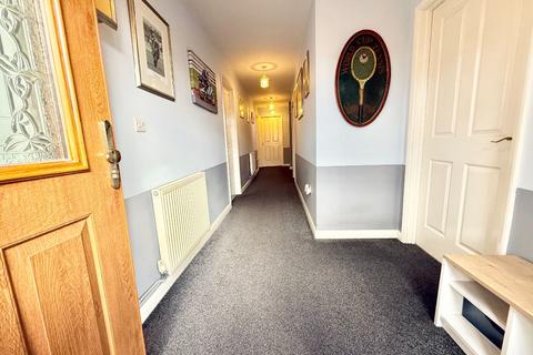 5 bedroom detached house for sale, Coker Road, Canvey Island