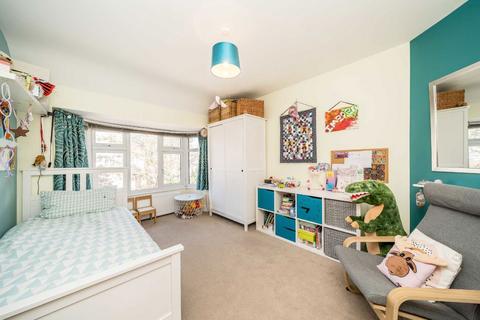 undefined, Mayfield Gardens, London W7