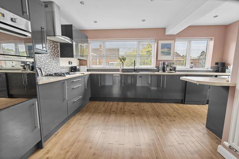 29 New Road, Sidemoor, Bromsgrove, B61 8QB
