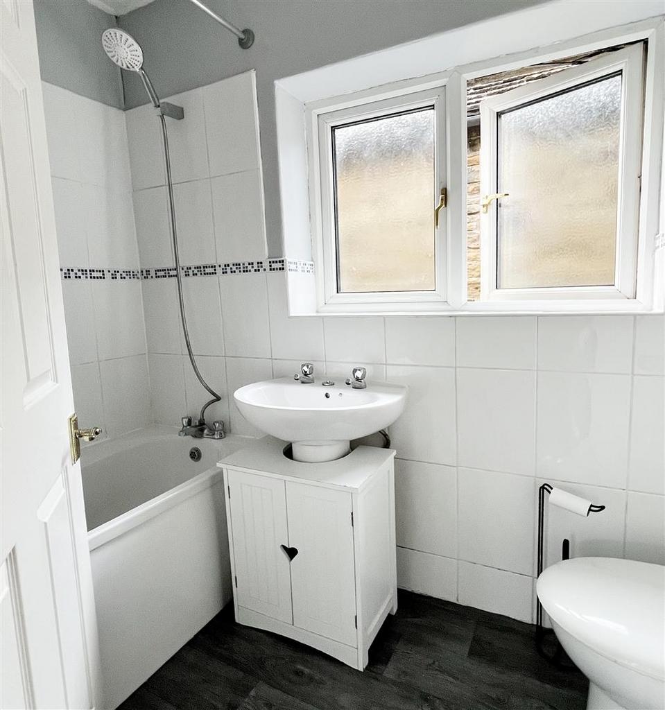 Bathroom new.jpg