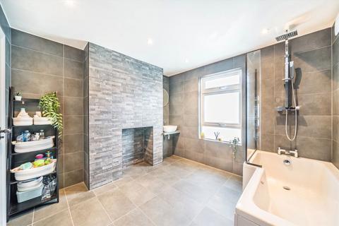 55 Romberg Road, London, SW17 8UB