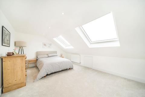 55 Romberg Road, London, SW17 8UB