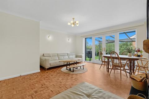 3 bedroom detached house for sale, St. Cleres Way, Danbury, Chelmsford