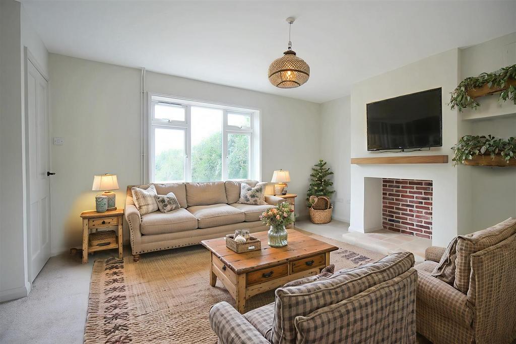 IMG 0659 - Living Room - Farmhouse - 1.jpg