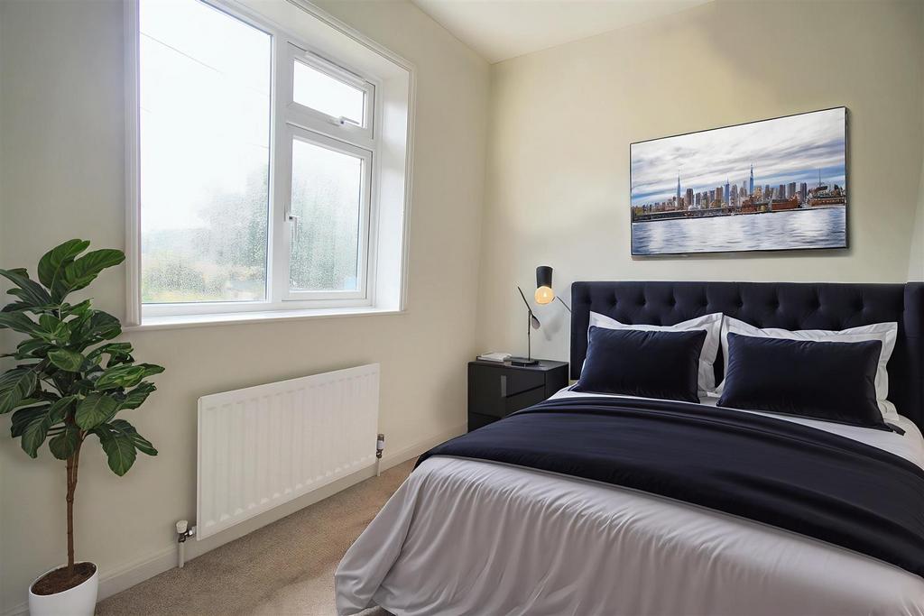 IMG 0671 - Bedroom - Standard - 5.jpg