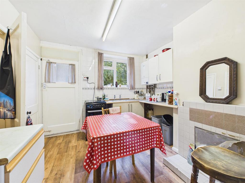 CAM04116 G0-PR0257-STILL003.jpg