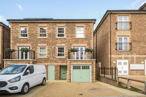 4 bedroom semi-detached house for sale, Balston Road, Maidstone