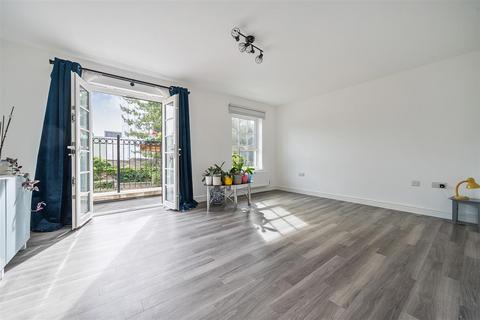 4 bedroom semi-detached house for sale, Balston Road, Maidstone