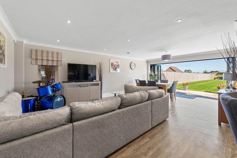 4 bedroom detached house for sale, Church Road, Freiston, PE22
