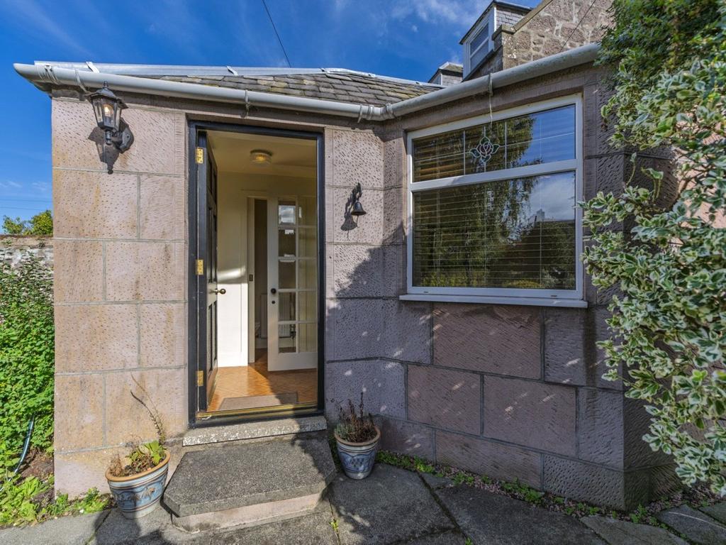 Annexe Entrance
