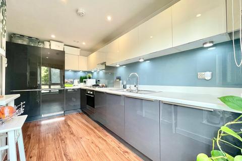 10 Eclipse Avenue, Oakgrove, Milton Keynes, MK10 9TJ