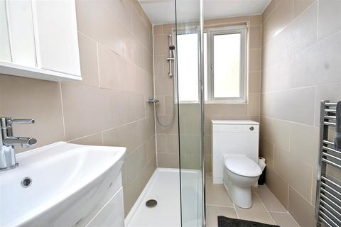 3 bedroom flat for sale, Arlington Road, Eastbourne