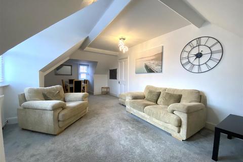 3 bedroom flat for sale, Arlington Road, Eastbourne