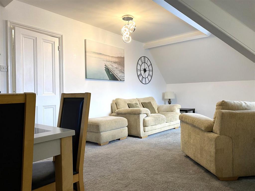 Lounge 02.jpg