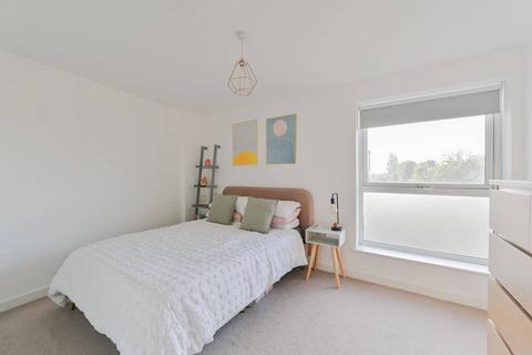 1 bedroom flat for sale, Trevelyan Road, Tooting, London, SW17