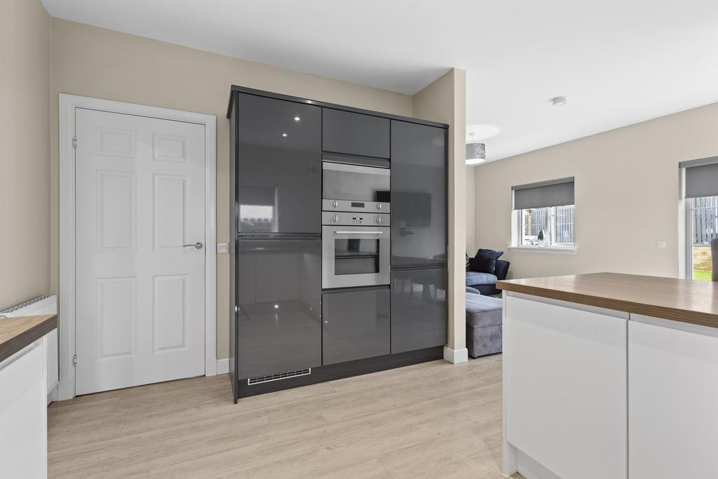 Kitchen 4