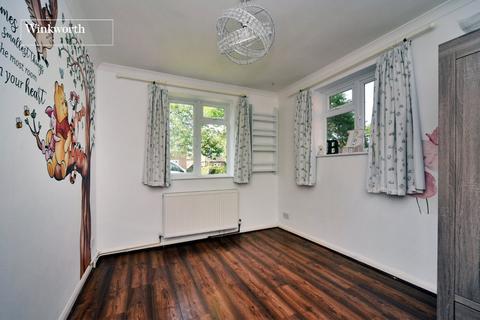 2 bedroom ground floor flat for sale, Stoneleigh Park Road, Epsom, Surrey, KT19