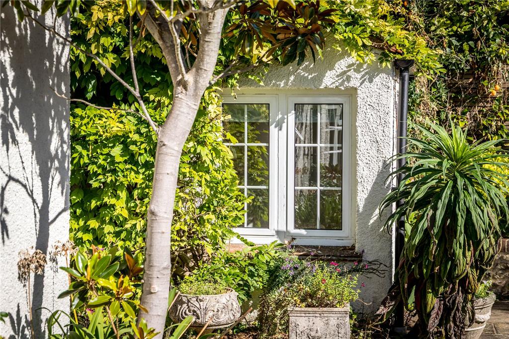 House. Partnership