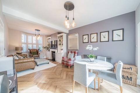 39 Heathfield North, Twickenham, TW2 7QN