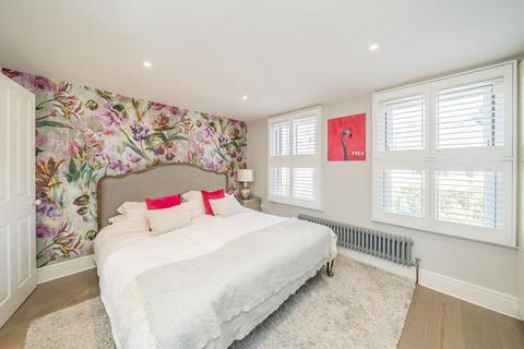 39 Heathfield North, Twickenham, TW2 7QN