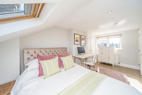 39 Heathfield North, Twickenham, TW2 7QN
