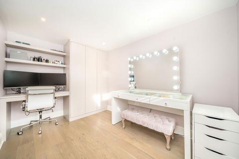 39 Heathfield North, Twickenham, TW2 7QN