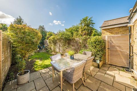 39 Heathfield North, Twickenham, TW2 7QN