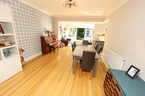 undefined, Hampstead Garden Suburb N2