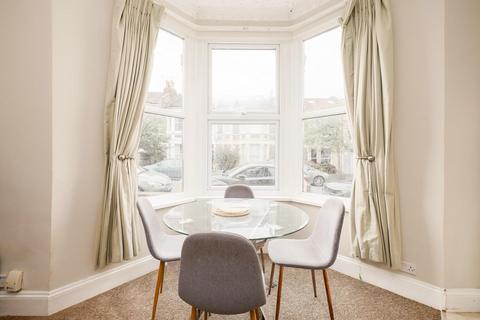 undefined, Kennington Avenue, Bishopston