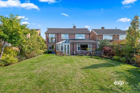 5 bedroom detached house for sale, Mavis Avenue, Nottingham NG15