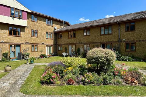 1 bedroom flat for sale, Outwood Common Road, Billericay CM11