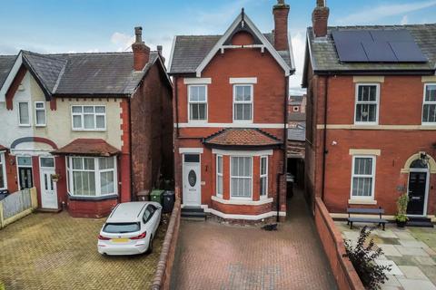 3 bedroom detached house for sale, Moss Lane, Southport PR9