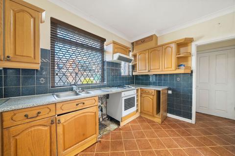3 bedroom terraced house for sale, Mains Avenue, Bamfurlong, WN2