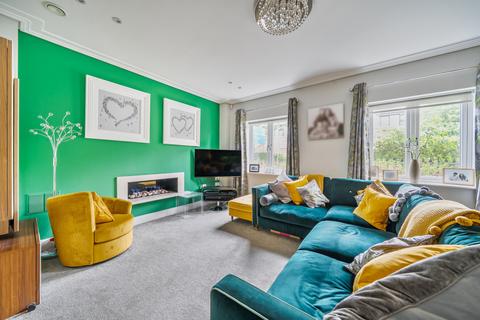 1 Rouse Close, Weybridge, KT13 9DH