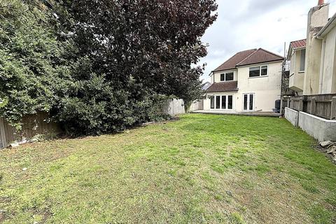 4 bedroom detached house for sale, Ringwood Road, Poole, BH14