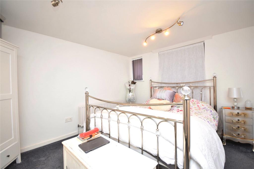 21b Apt Bedroom
