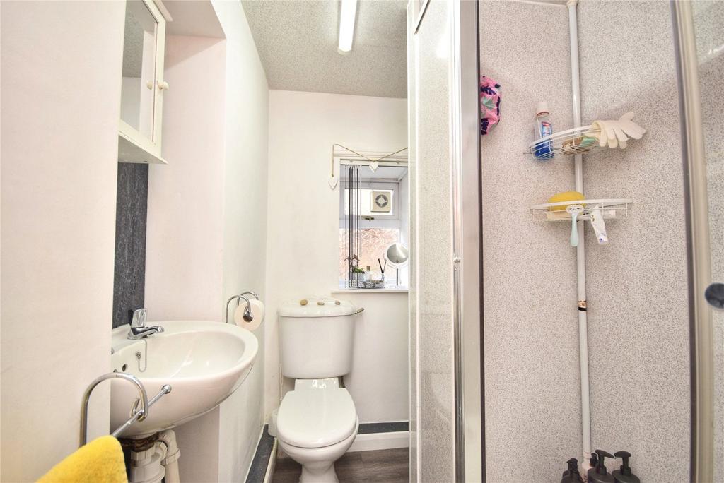 21 B Apt Shower Room