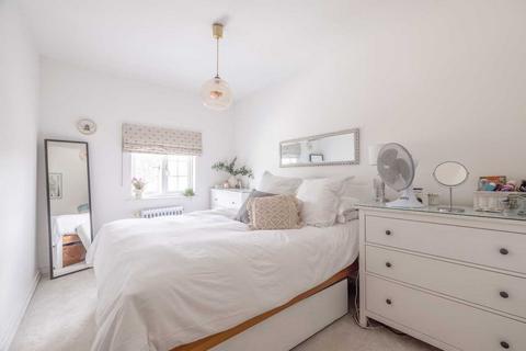 3 bedroom terraced house for sale, Thorney Mill Road, Iver SL0