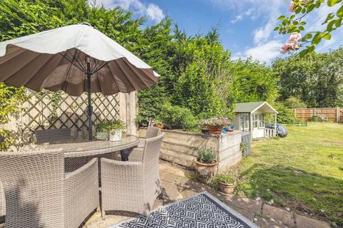 69 Thorney Mill Road, Iver, SL0 9AH