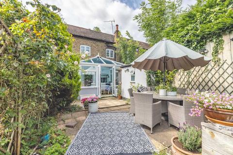 69 Thorney Mill Road, Iver, SL0 9AH