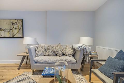 undefined, Kingston Road, Wimbledon SW20