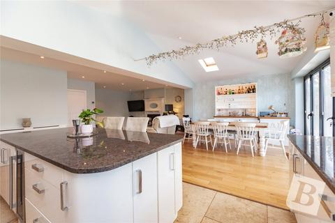 Elm Avenue, Upminster, RM14