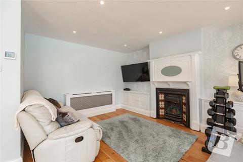 4 bedroom semi-detached house for sale, Elm Avenue, Upminster, RM14