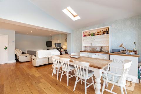 4 bedroom semi-detached house for sale, Elm Avenue, Upminster, RM14