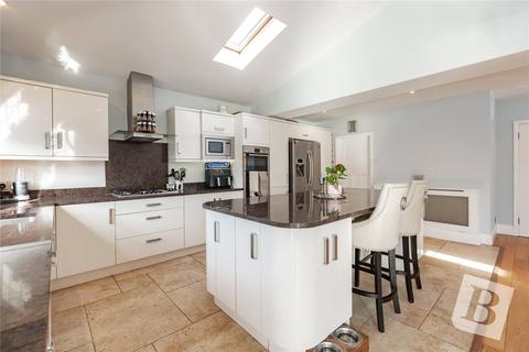 4 bedroom semi-detached house for sale, Elm Avenue, Upminster, RM14