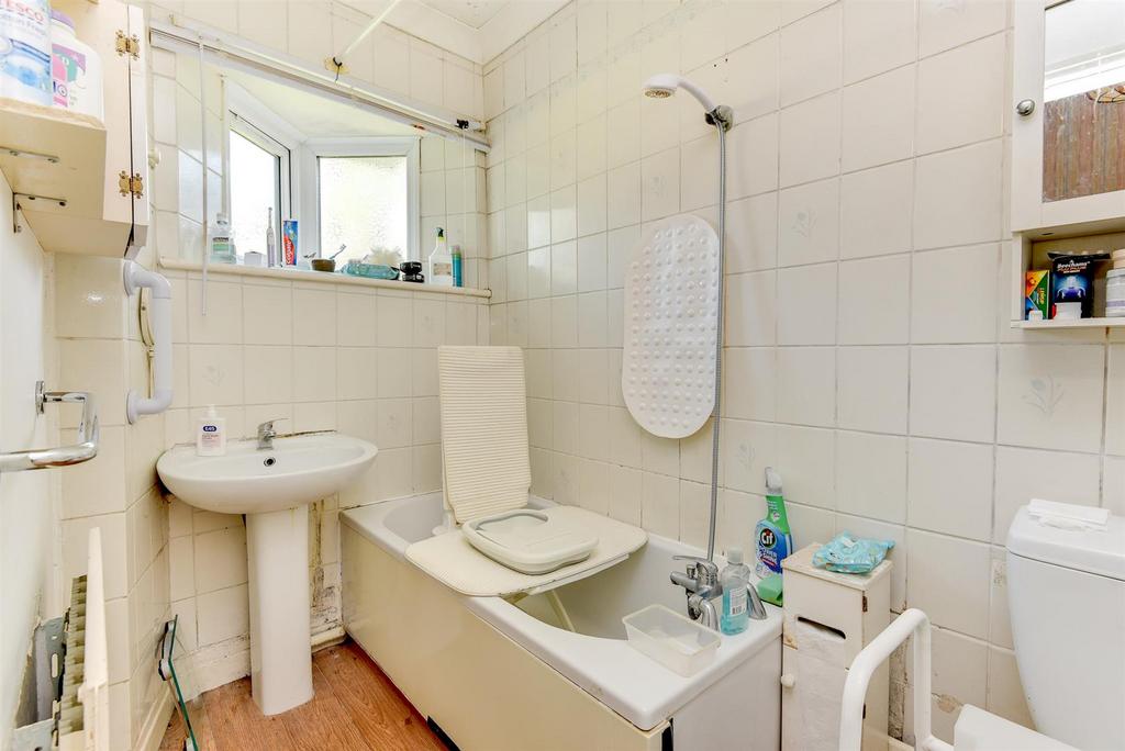 For Sale by Aspire Residential Arundel Road